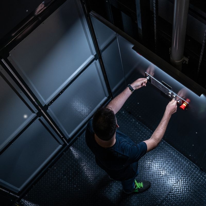 UP 3-25 goederenlift zware last industriepand