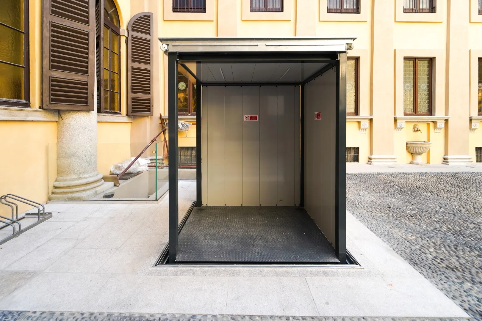 UPRT concealed lift detail constructie verzinkput